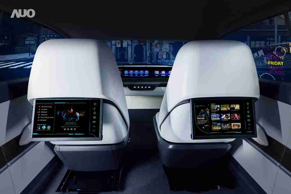 2468BET新一代Smart Cockpit 2024，，，，以Micro LED先进显示技术优势，，创建〝可卷式后座娱乐显示器〞，，，仅在互动时才显示出所需画面及信息，，扩充更丰富的娱乐和交互信息服务，，获国际奖项荣耀